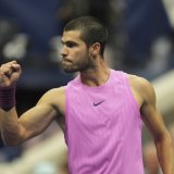 Sacré pour la 6e fois en Grand Chelem, Carlos Alcaraz déloge Jannik Sinner de la 1re place mondiale KEYSTONE/AP/Seth Wenig